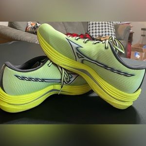 Mizuno Wave Rebellion Shoes In Great Condition
